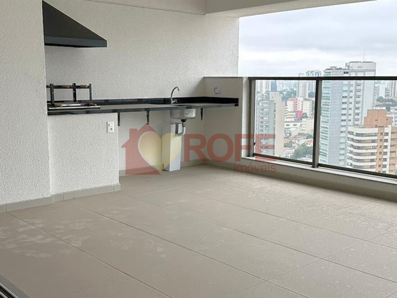 Foto 2 - RF49784