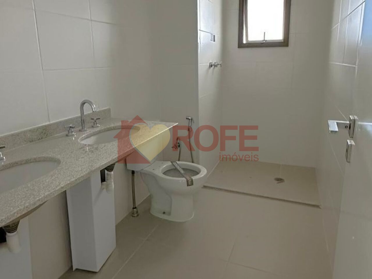 Foto 7 - RF49784