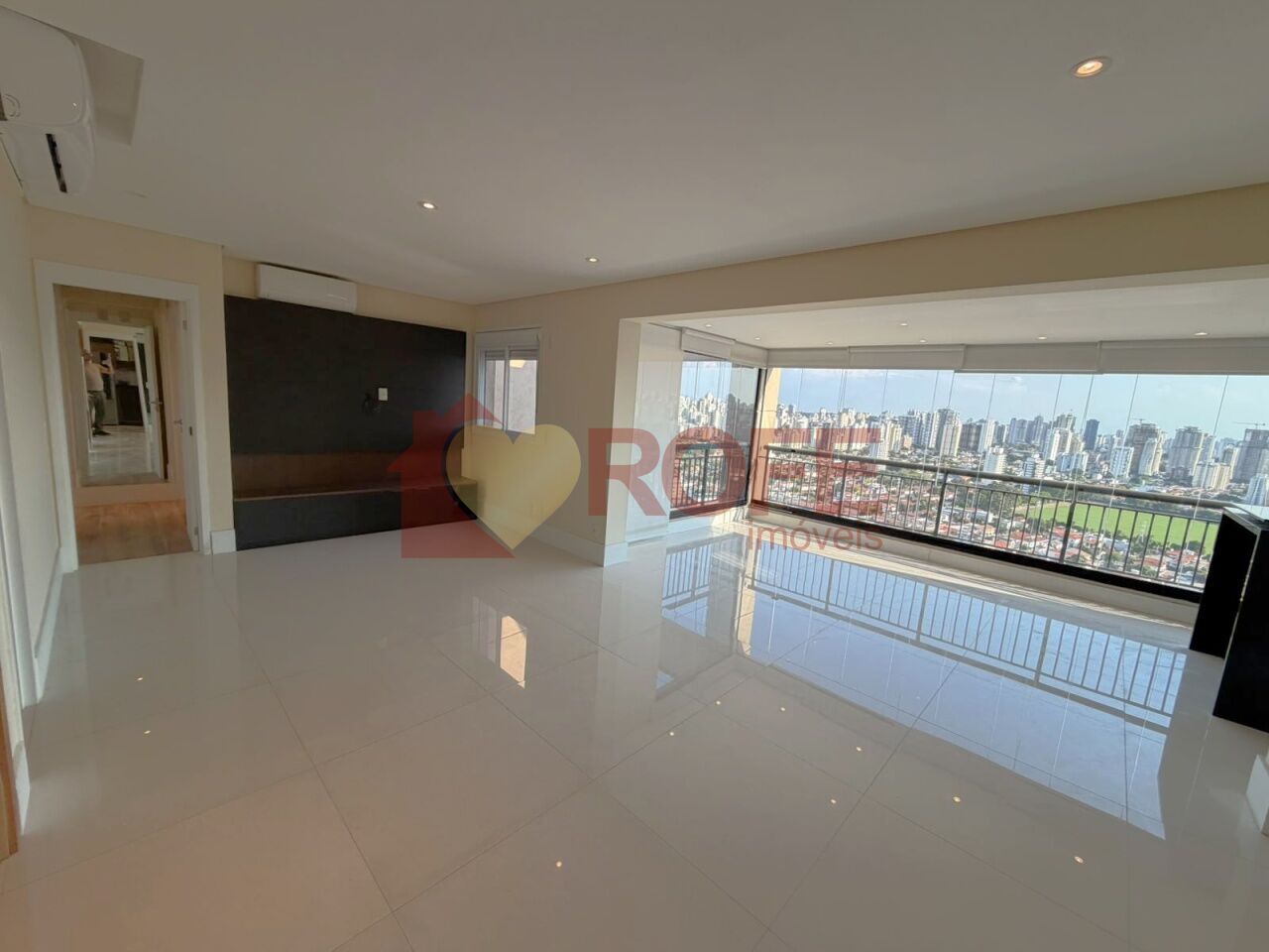 Foto 2 - RF49808