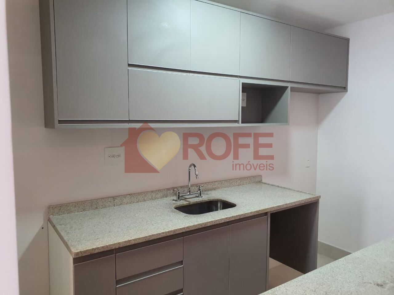 Foto 4 - RF49810