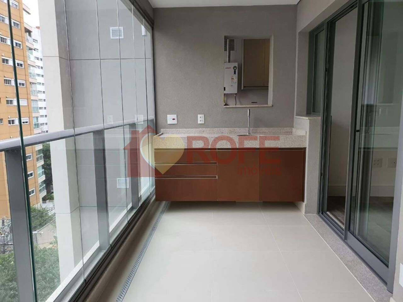 Foto 8 - RF49810