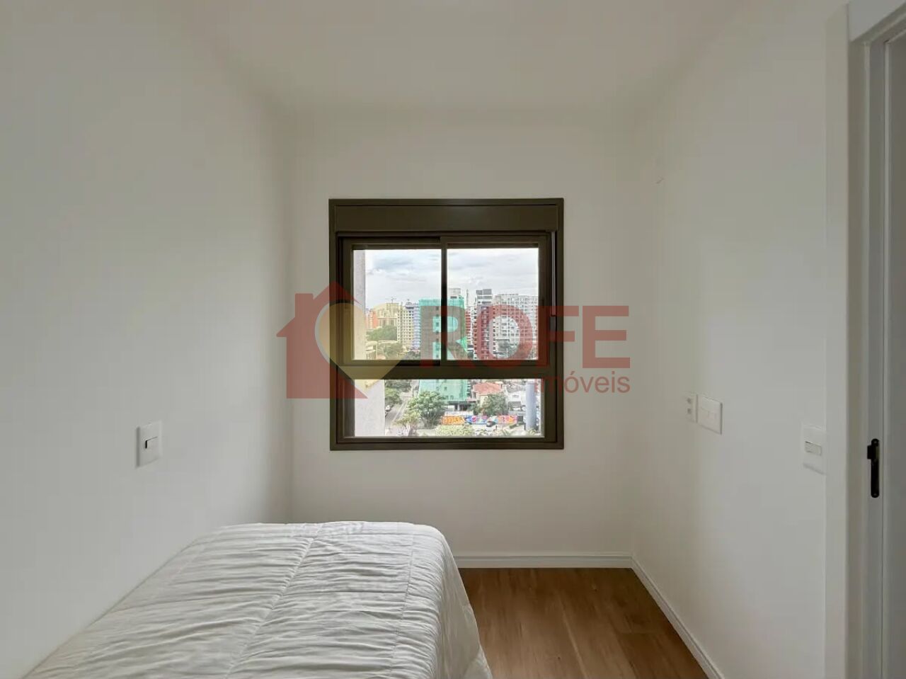 Foto 17 - RF49818