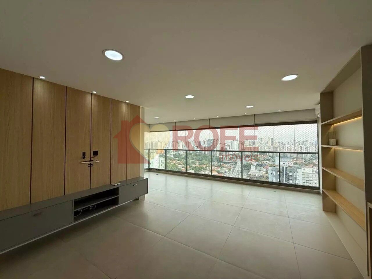 Foto 4 - RF49828