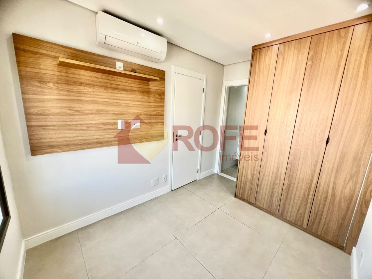 Foto 13 - RF49828