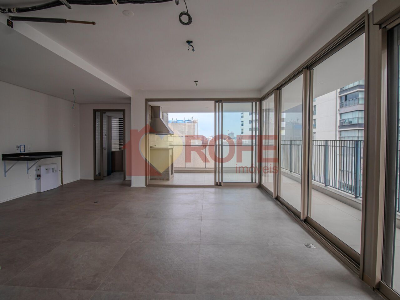 Foto 5 - RF49857