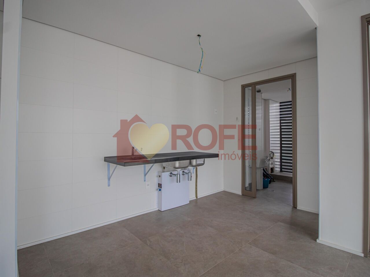 Foto 6 - RF49857