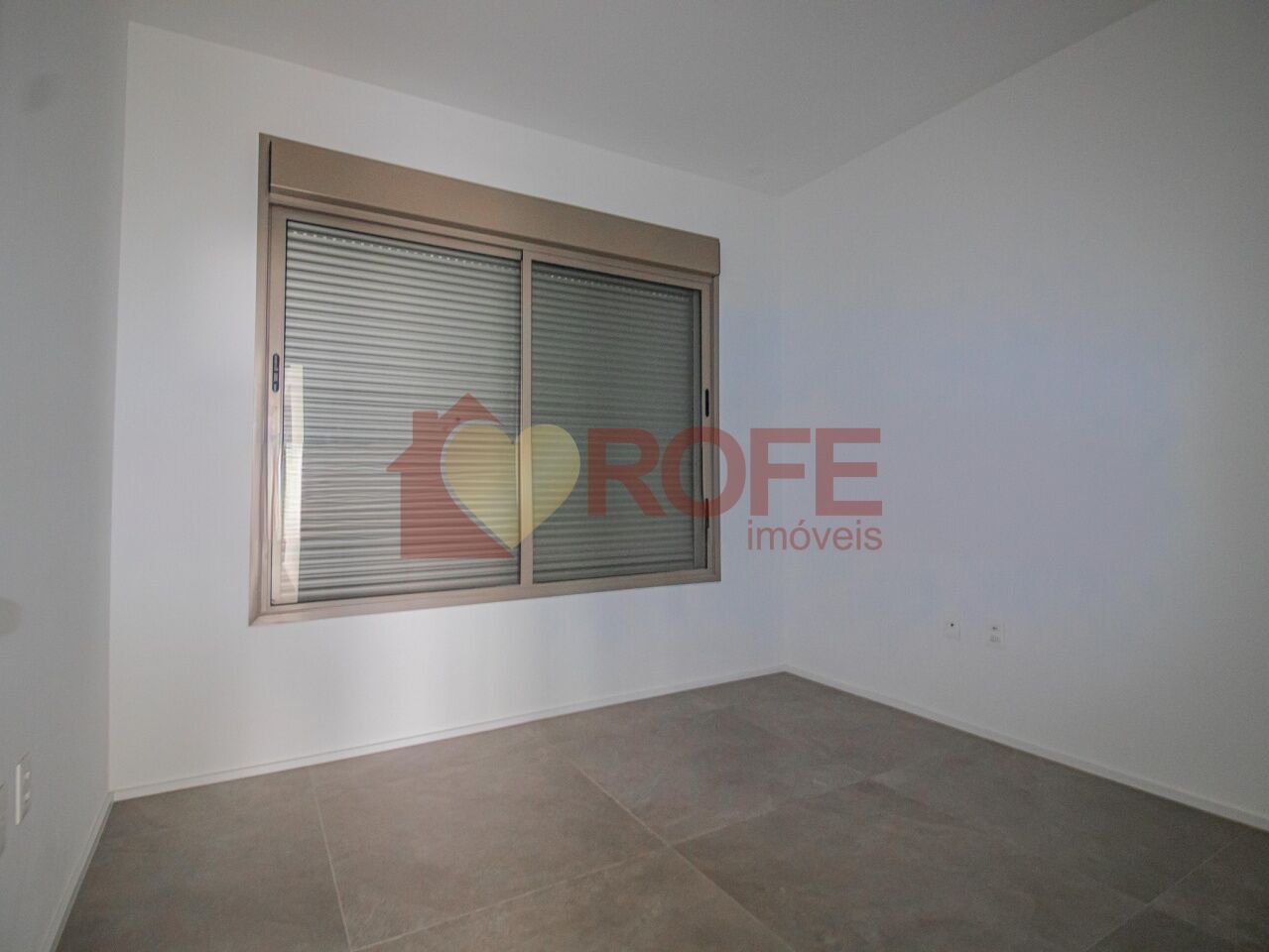 Foto 10 - RF49857
