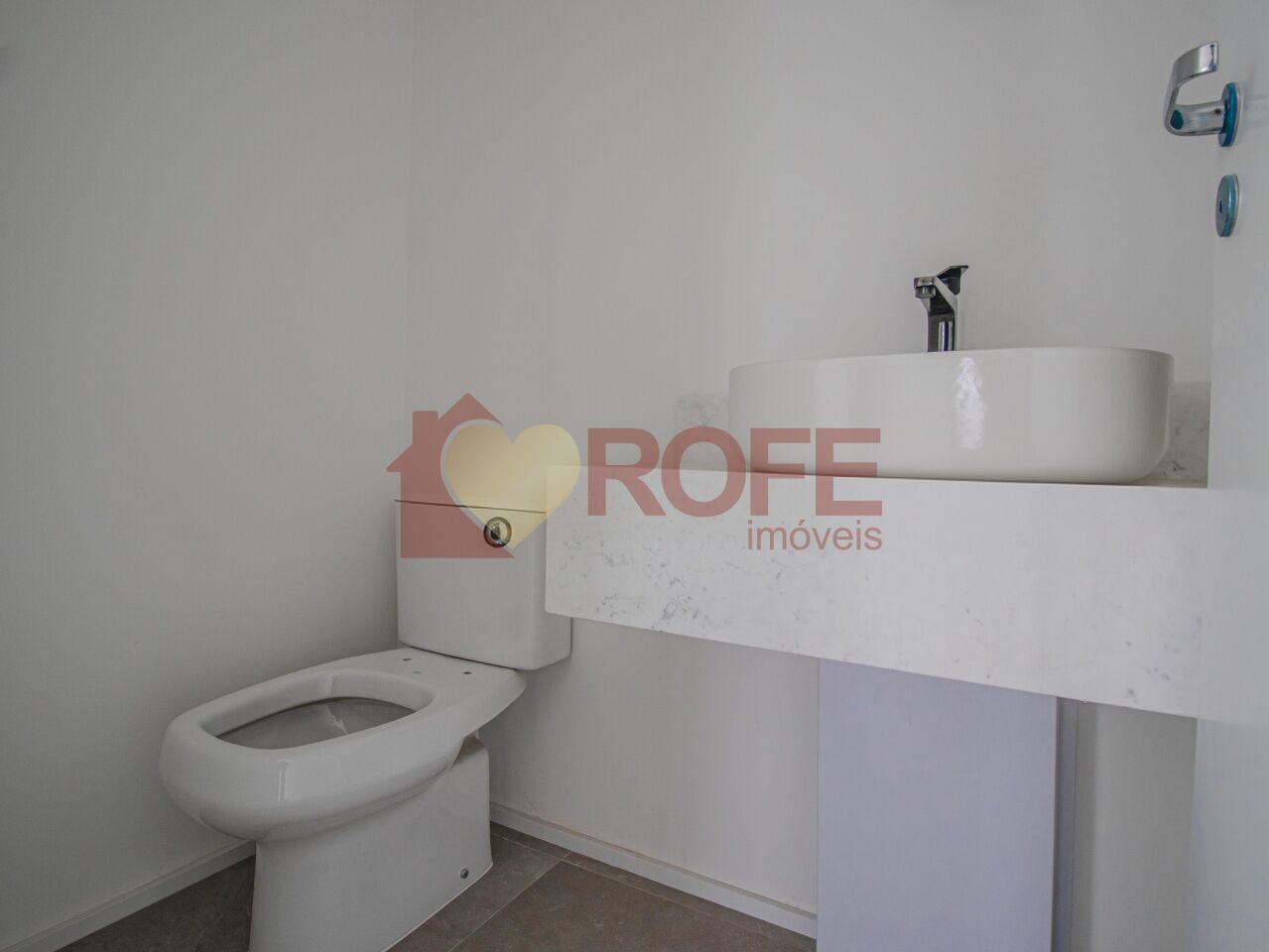 Foto 19 - RF49857