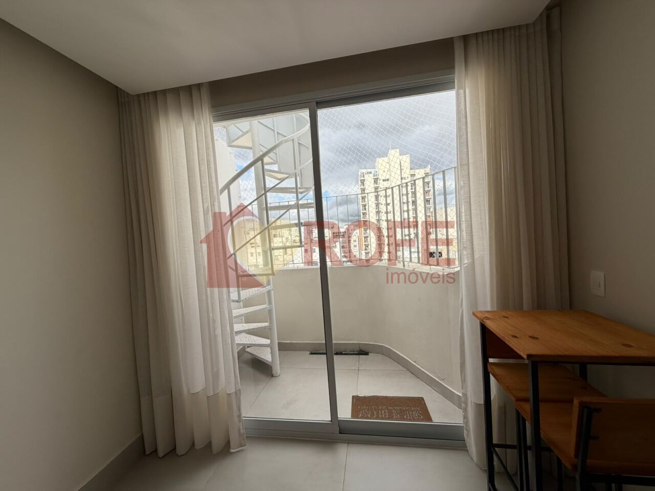 Foto 6 - RF49870
