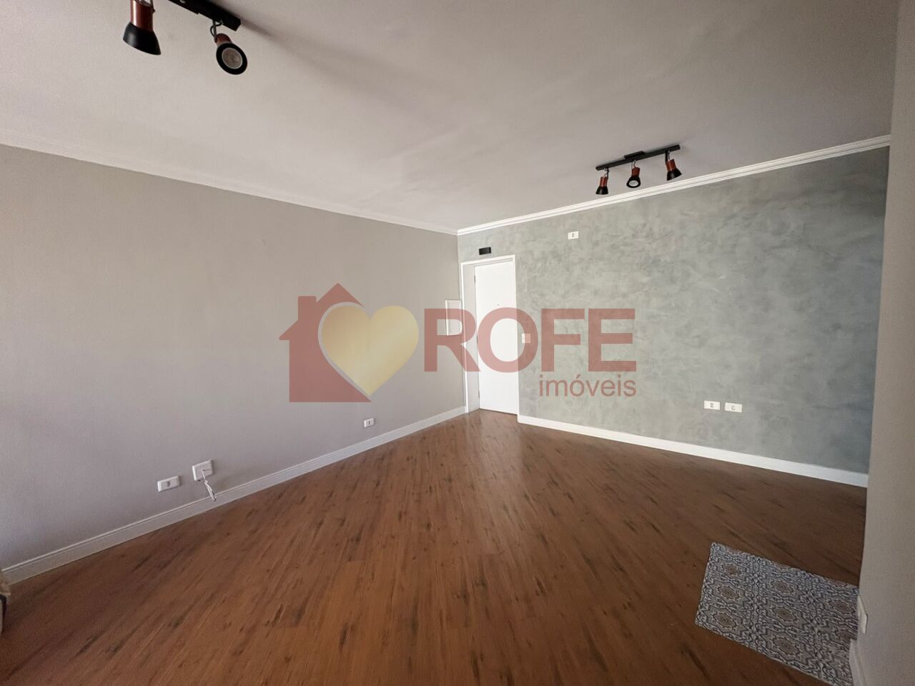 Foto 3 - RF49884