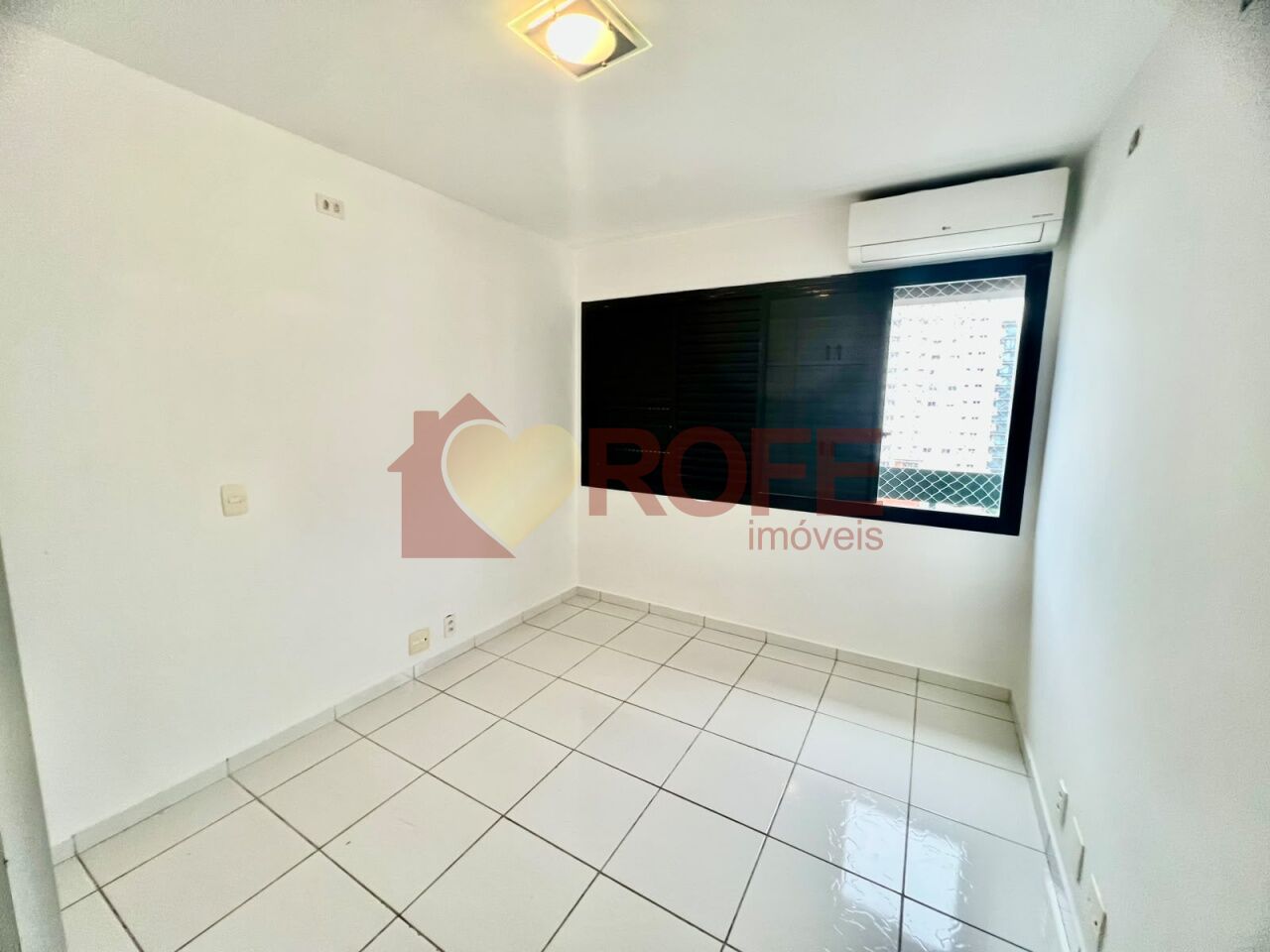 Foto 11 - RF49957