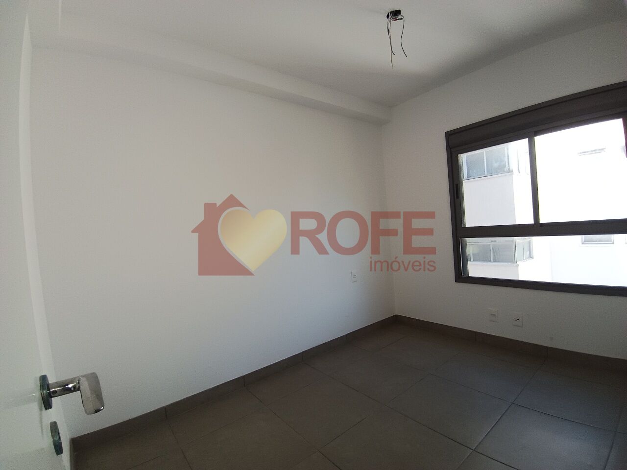 Foto 5 - RF49986