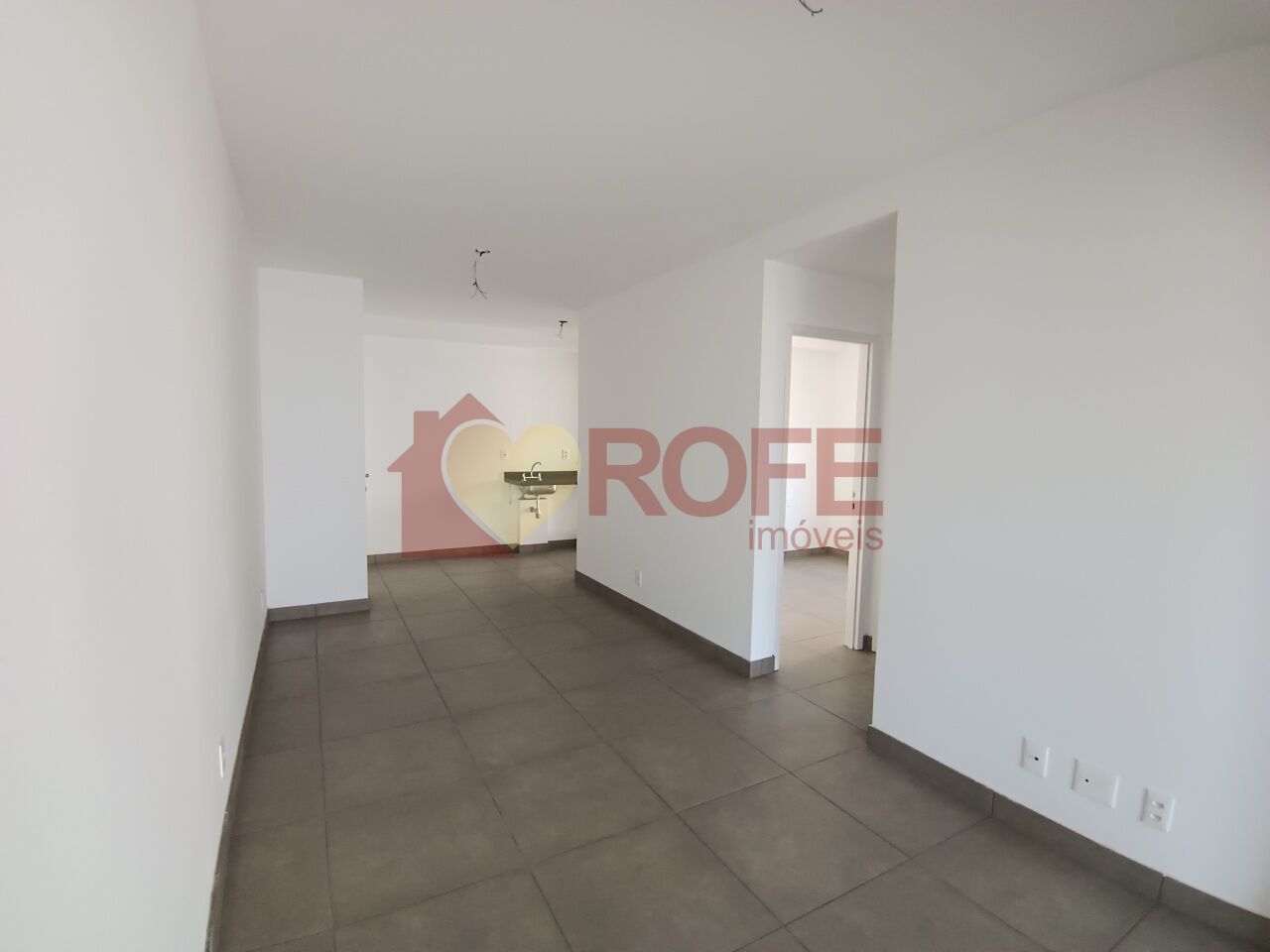 Foto 4 - RF49986