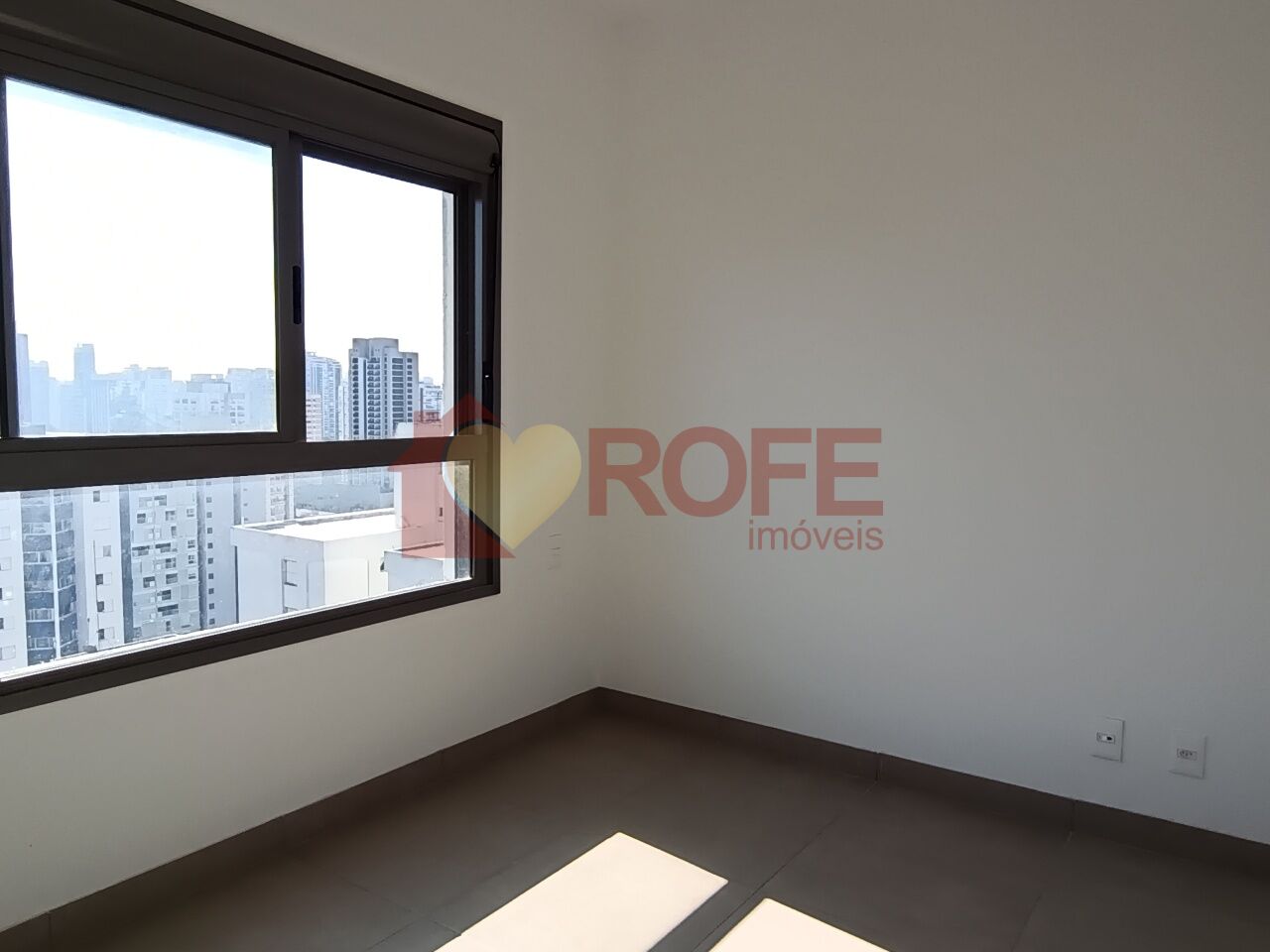 Foto 12 - RF49988