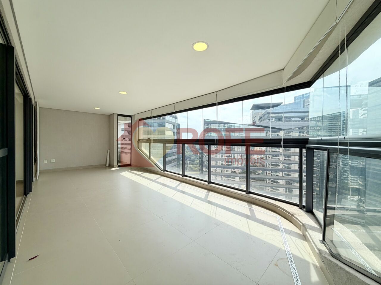 Foto 4 - RF50143