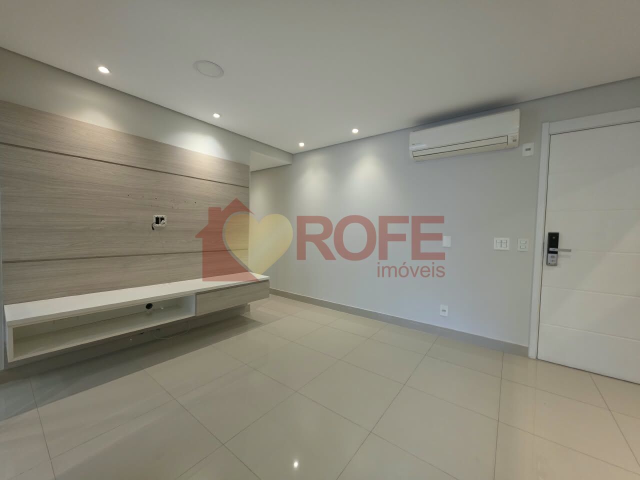 Foto 2 - RF50179