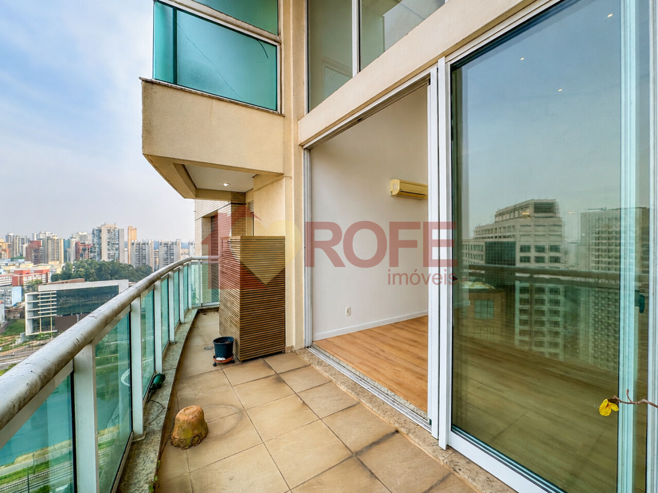Foto 6 - RF50236