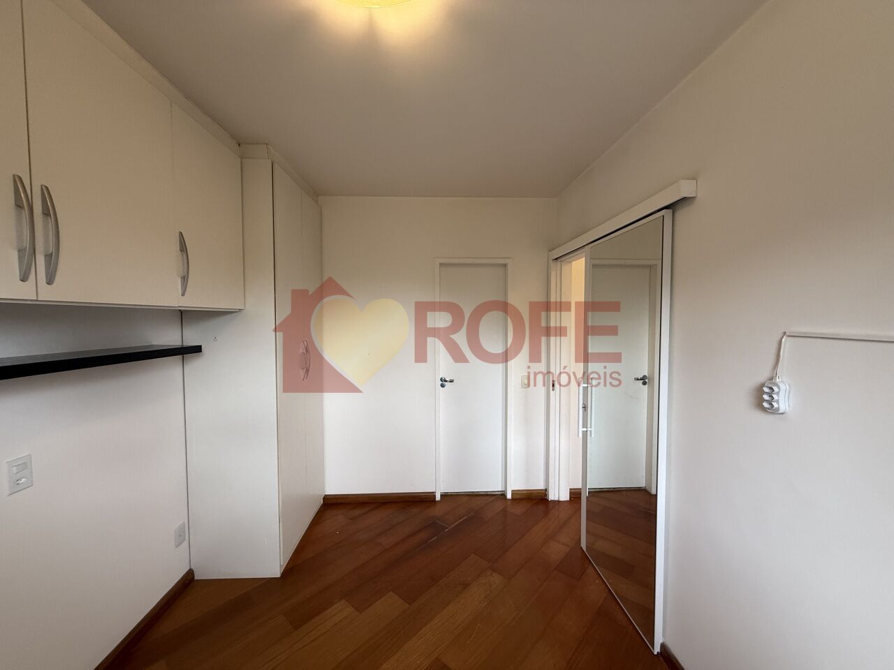 Foto 8 - RF50237
