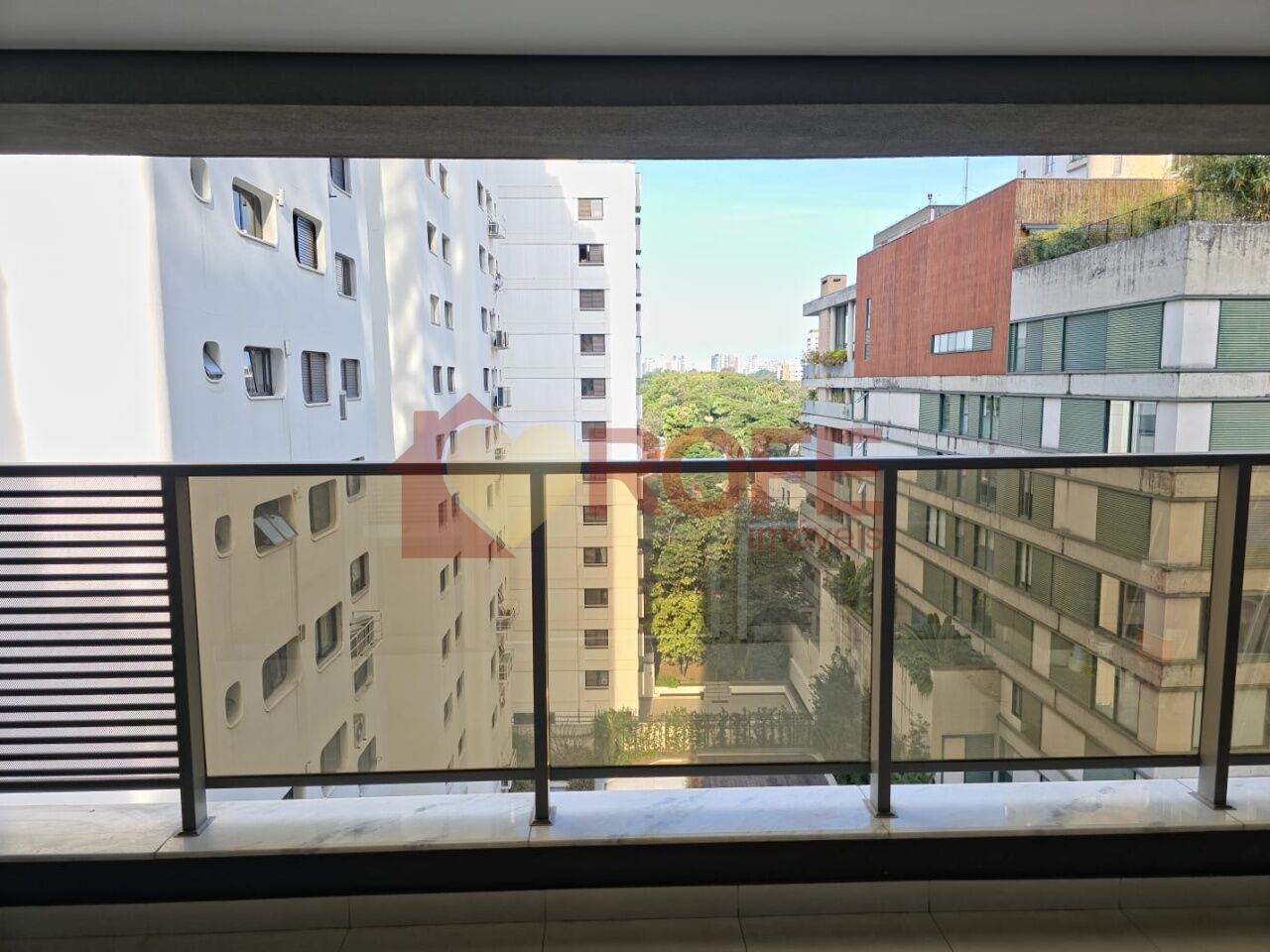 Foto 4 - RF50244