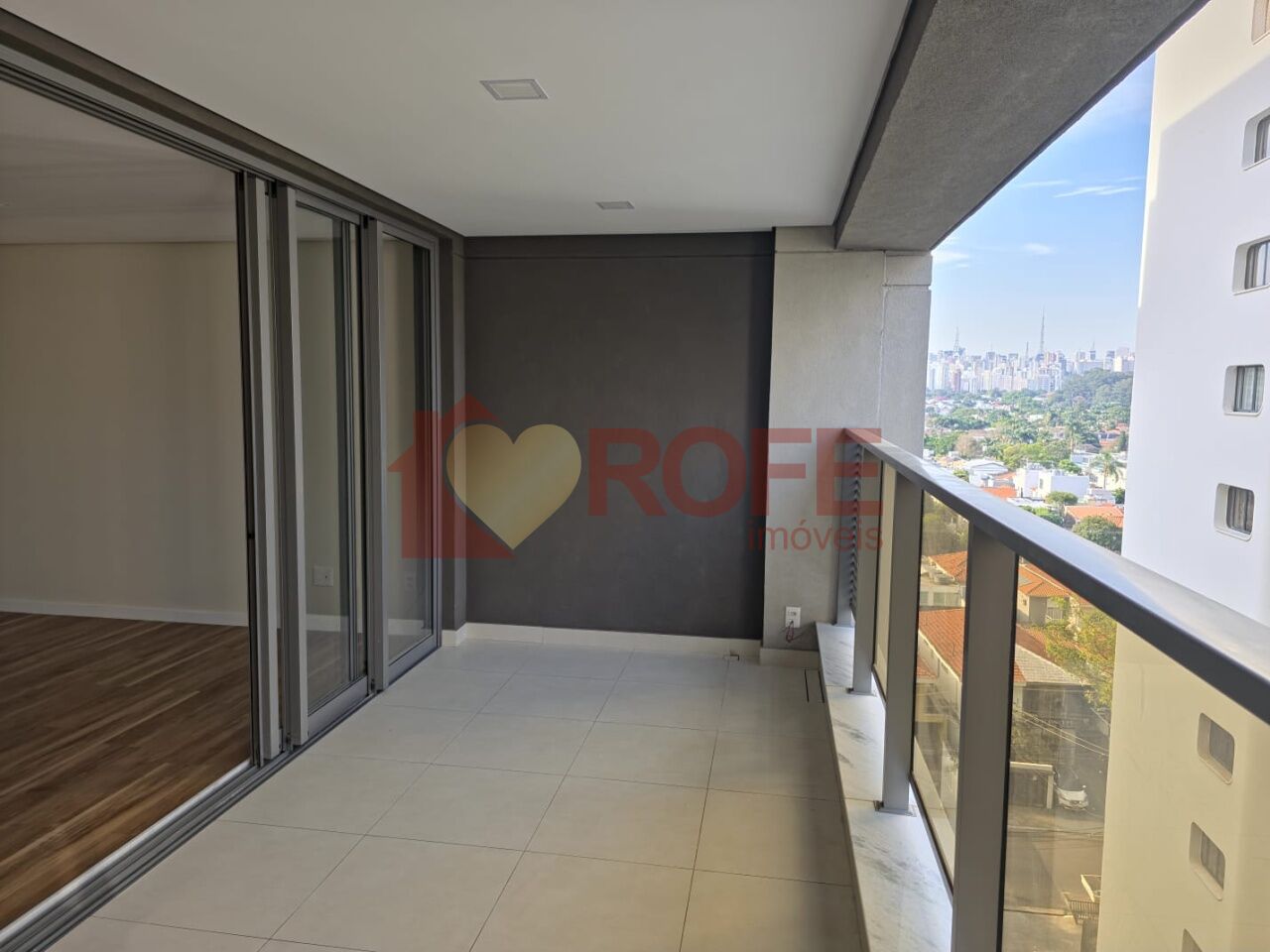 Foto 2 - RF50244