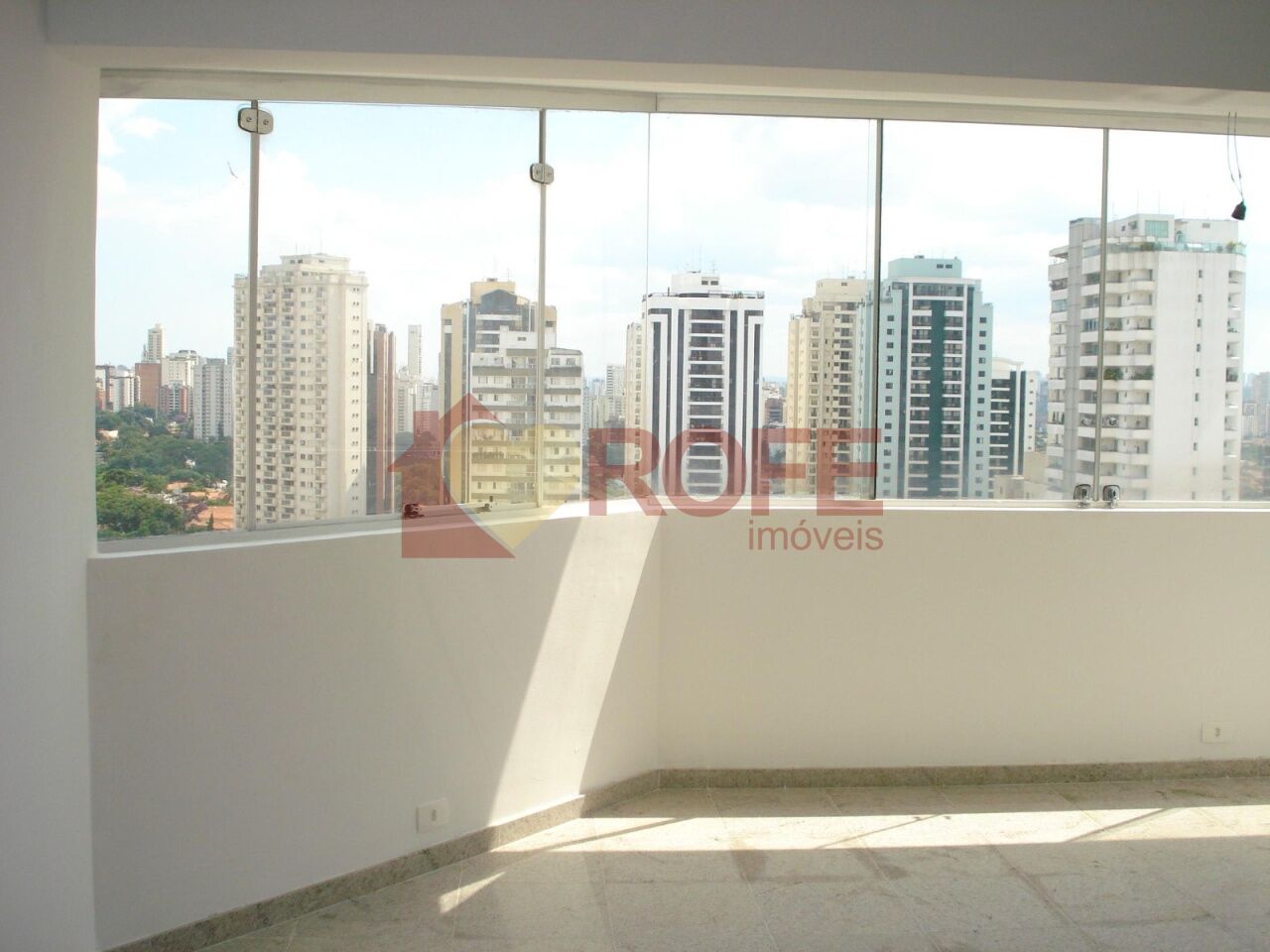 Foto 3 - RF50255