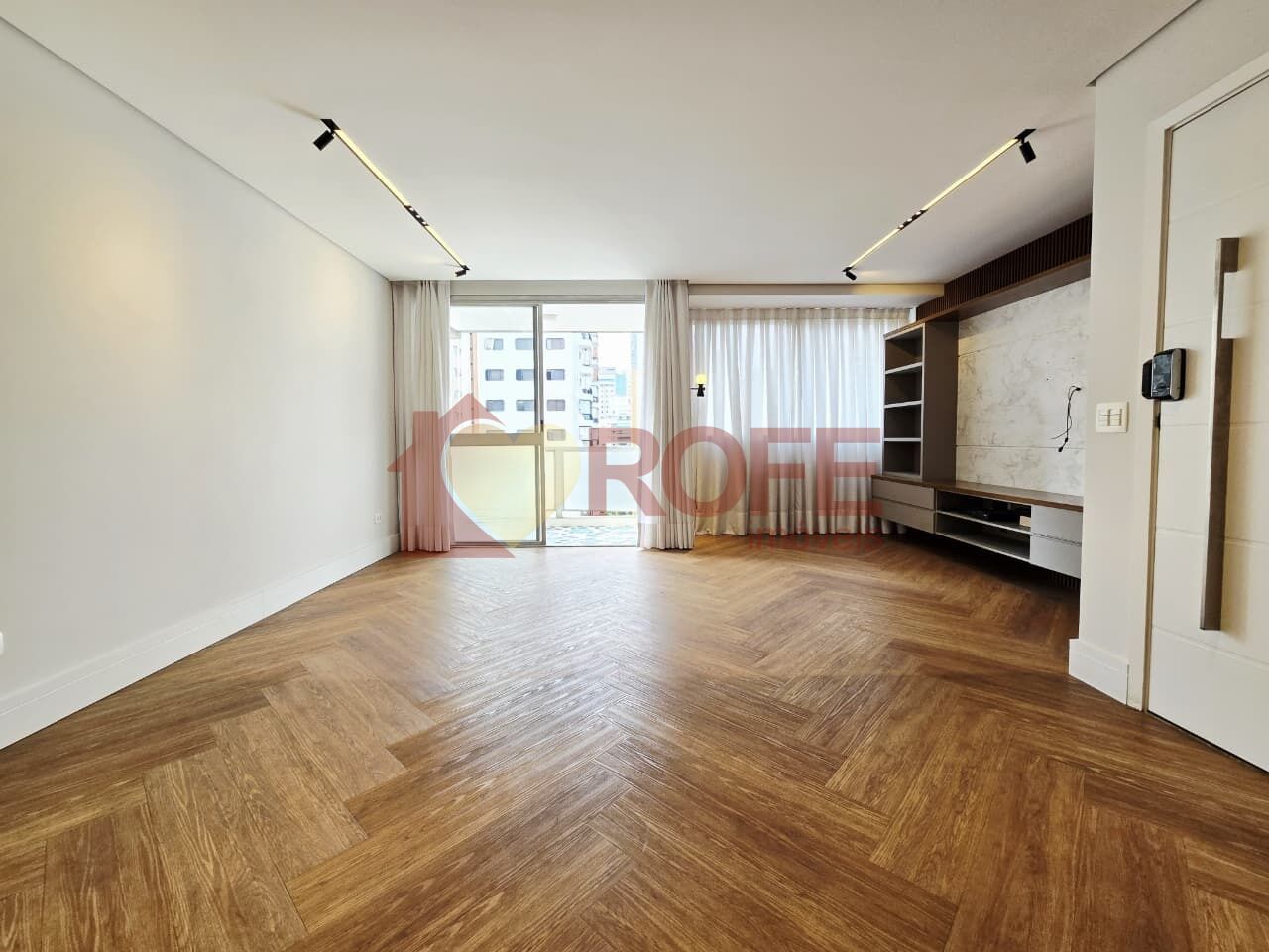 Foto 3 - RF50383
