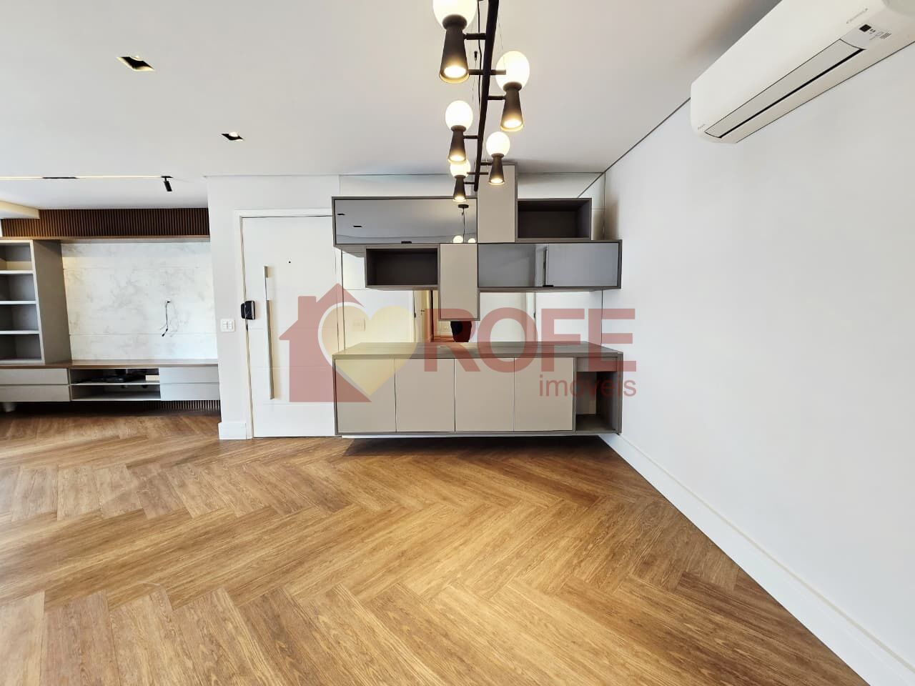 Foto 4 - RF50383