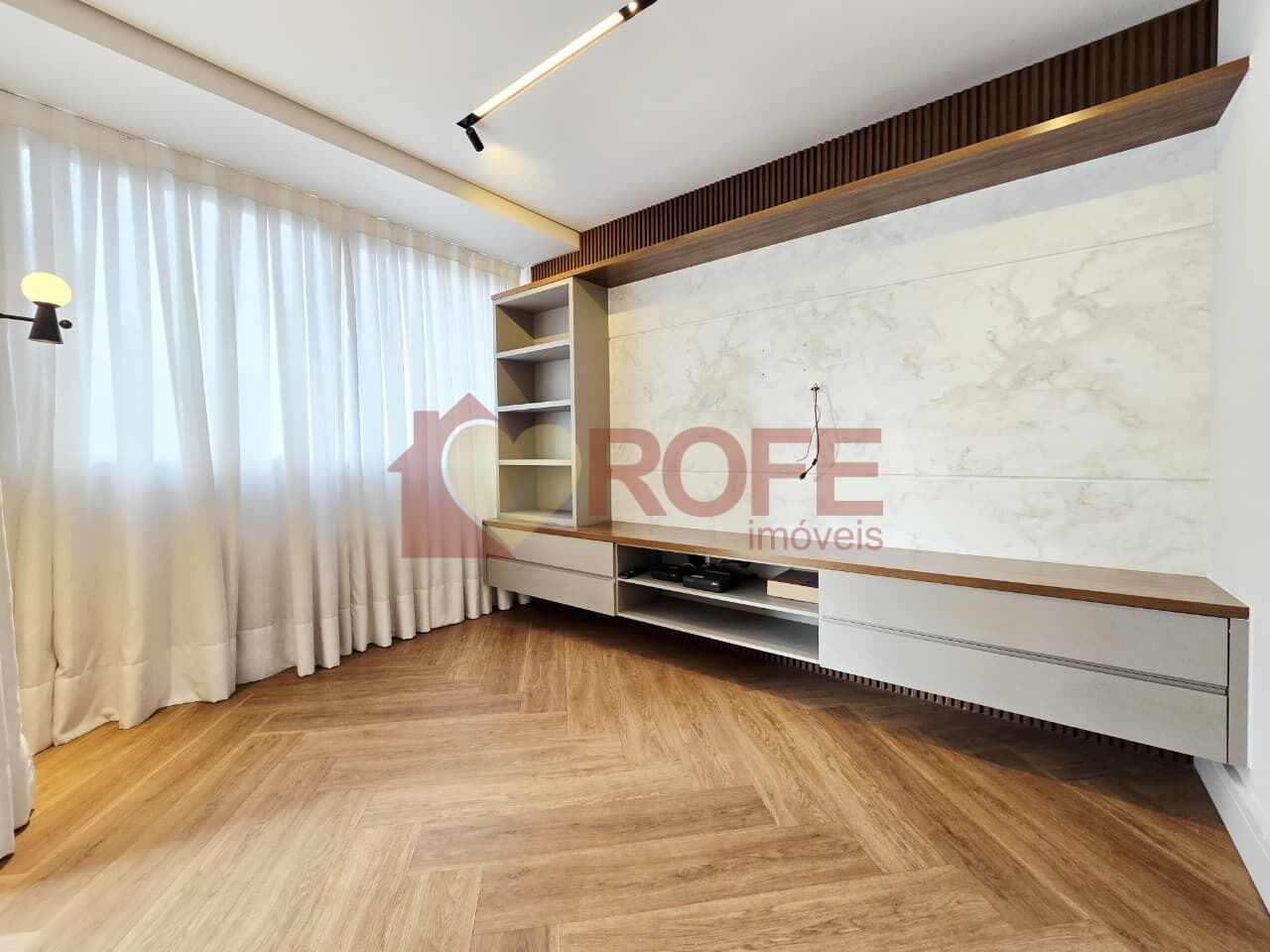Foto 8 - RF50383