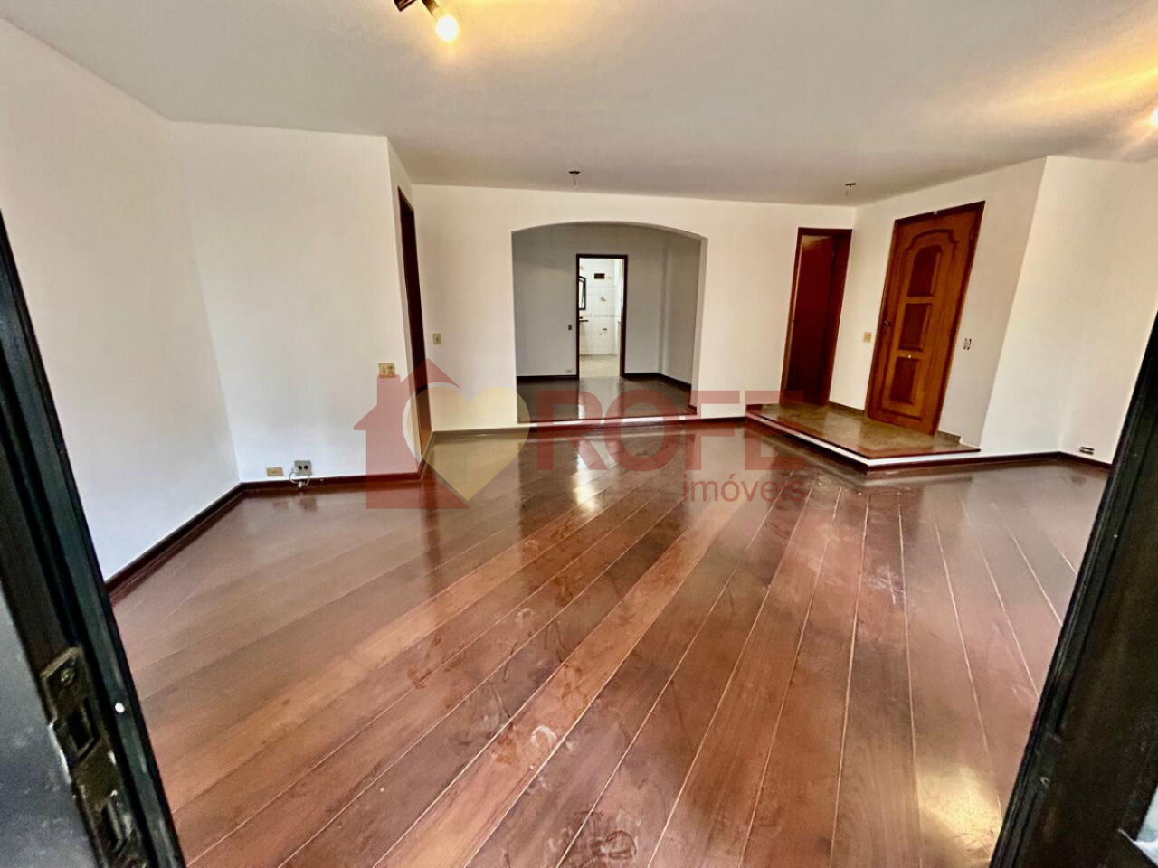 Foto 4 - RF50436