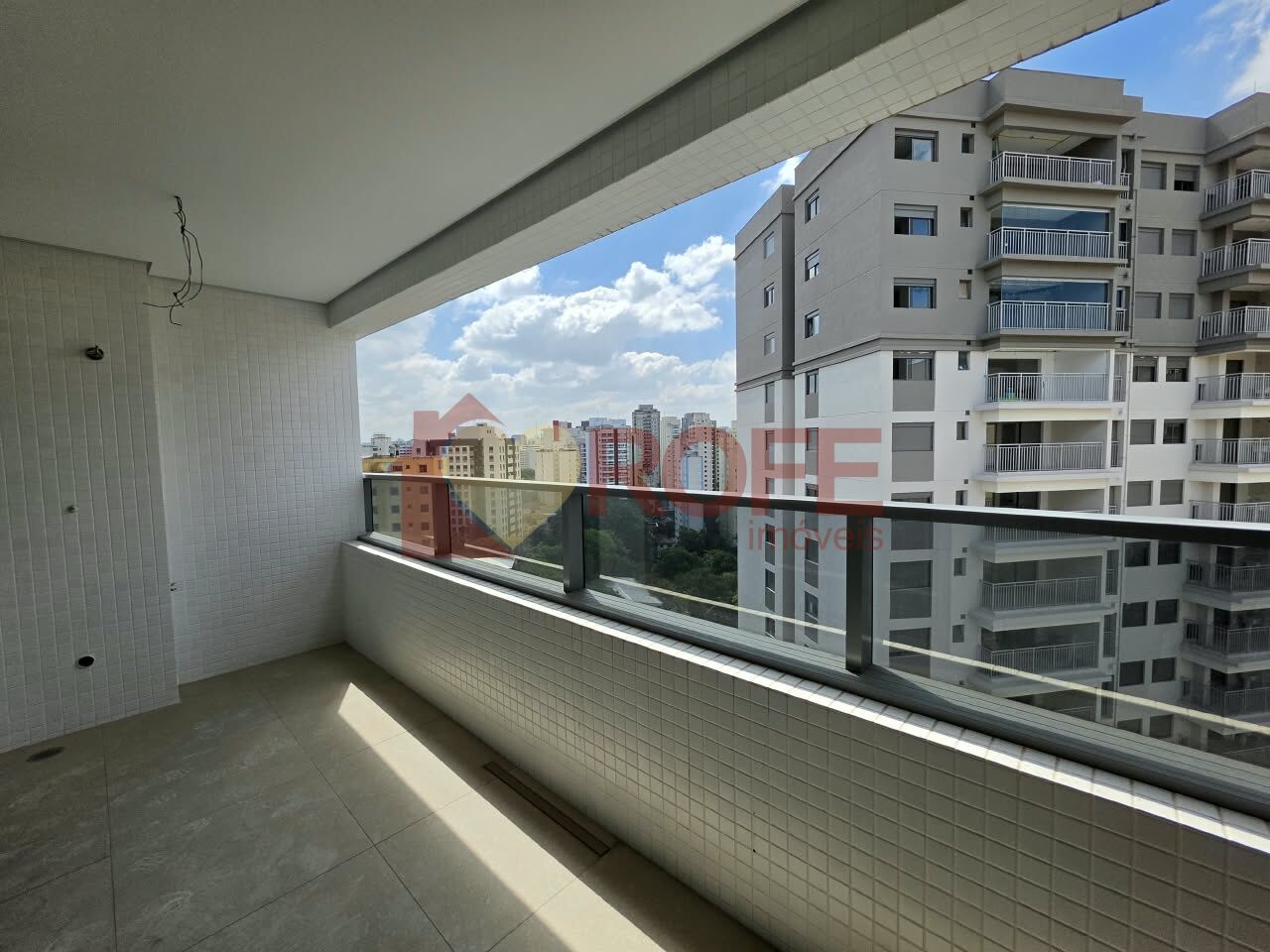 Foto 2 - RF50451
