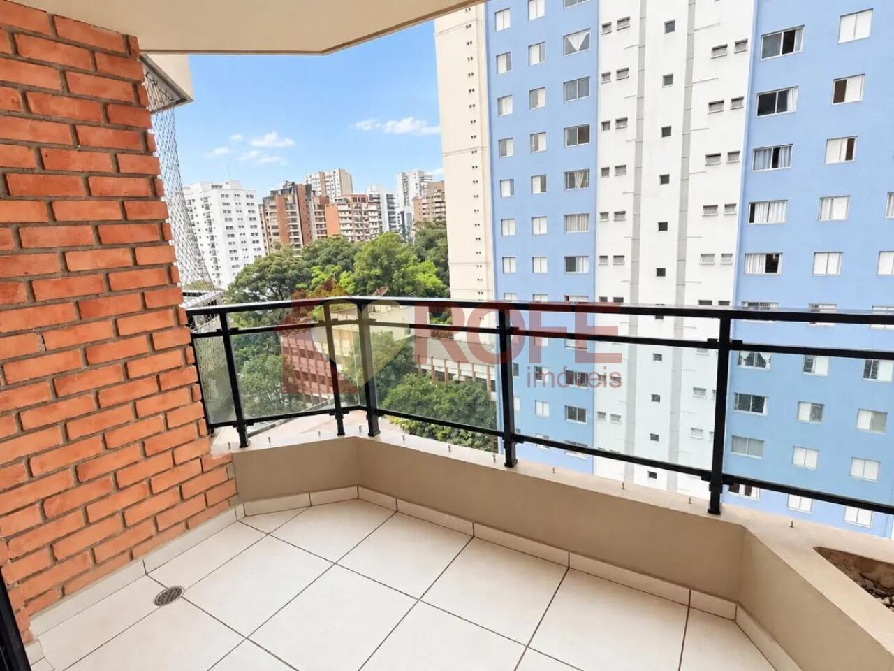 Foto 3 - RF50496