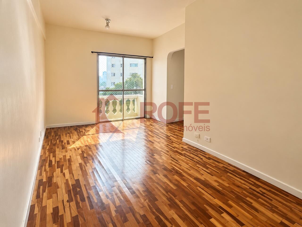 Foto 2 - RF50623