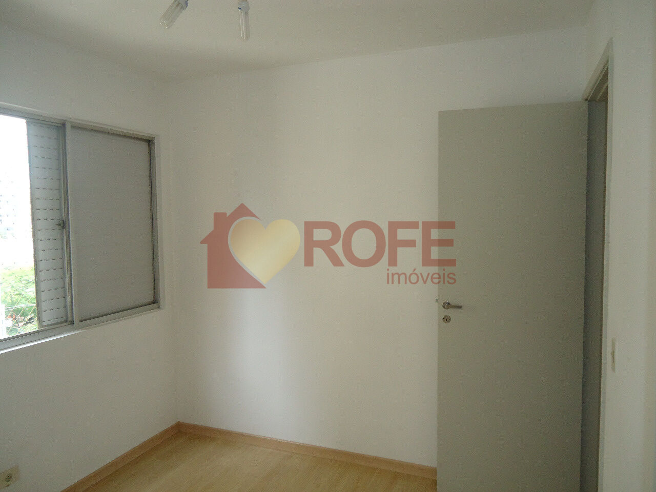 Foto 5 - RF50635