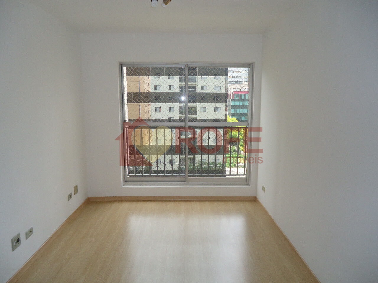 Foto 2 - RF50635