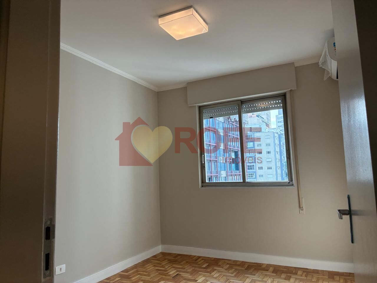 Foto 5 - RF50704
