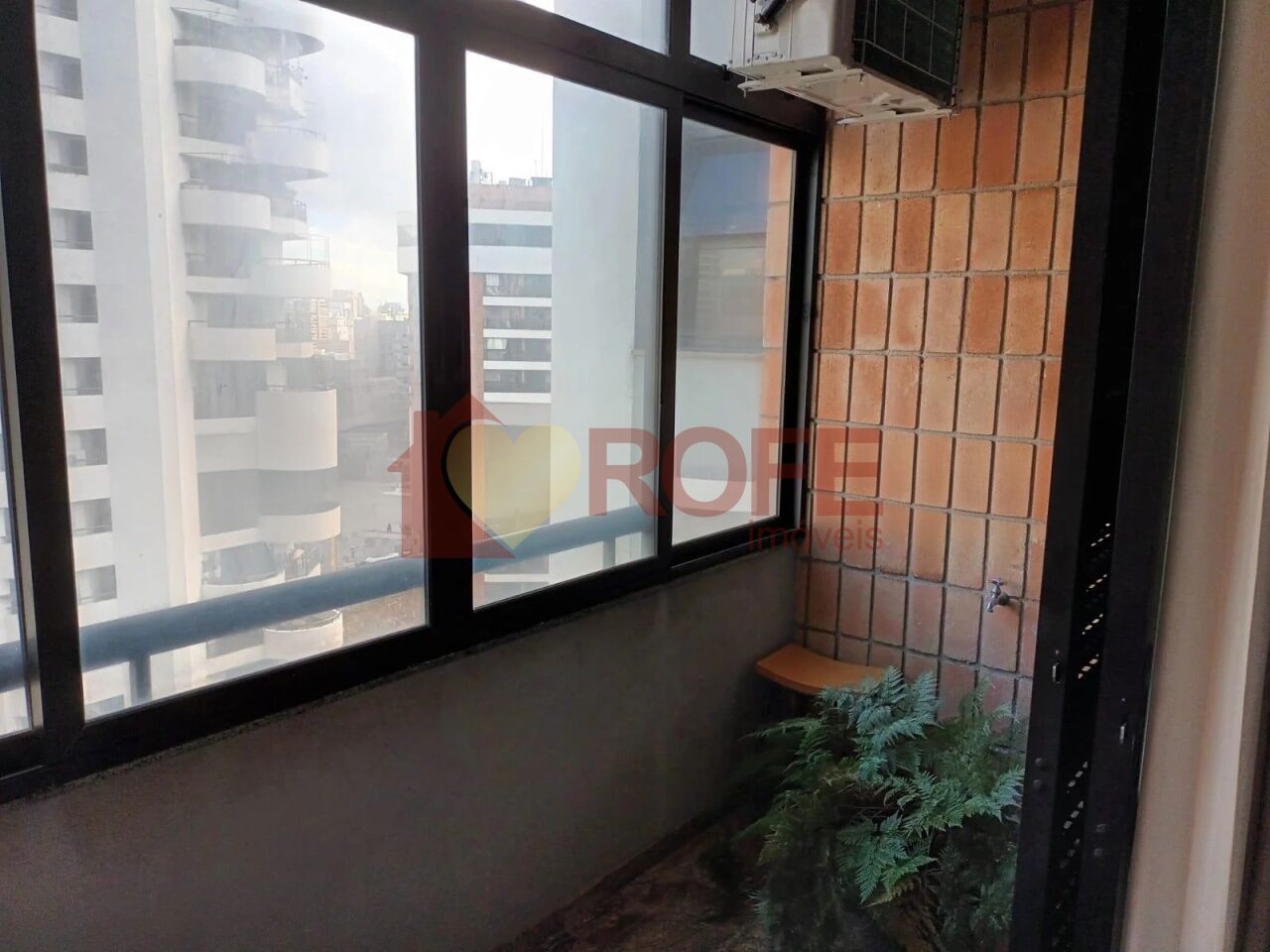 Foto 4 - RF50744