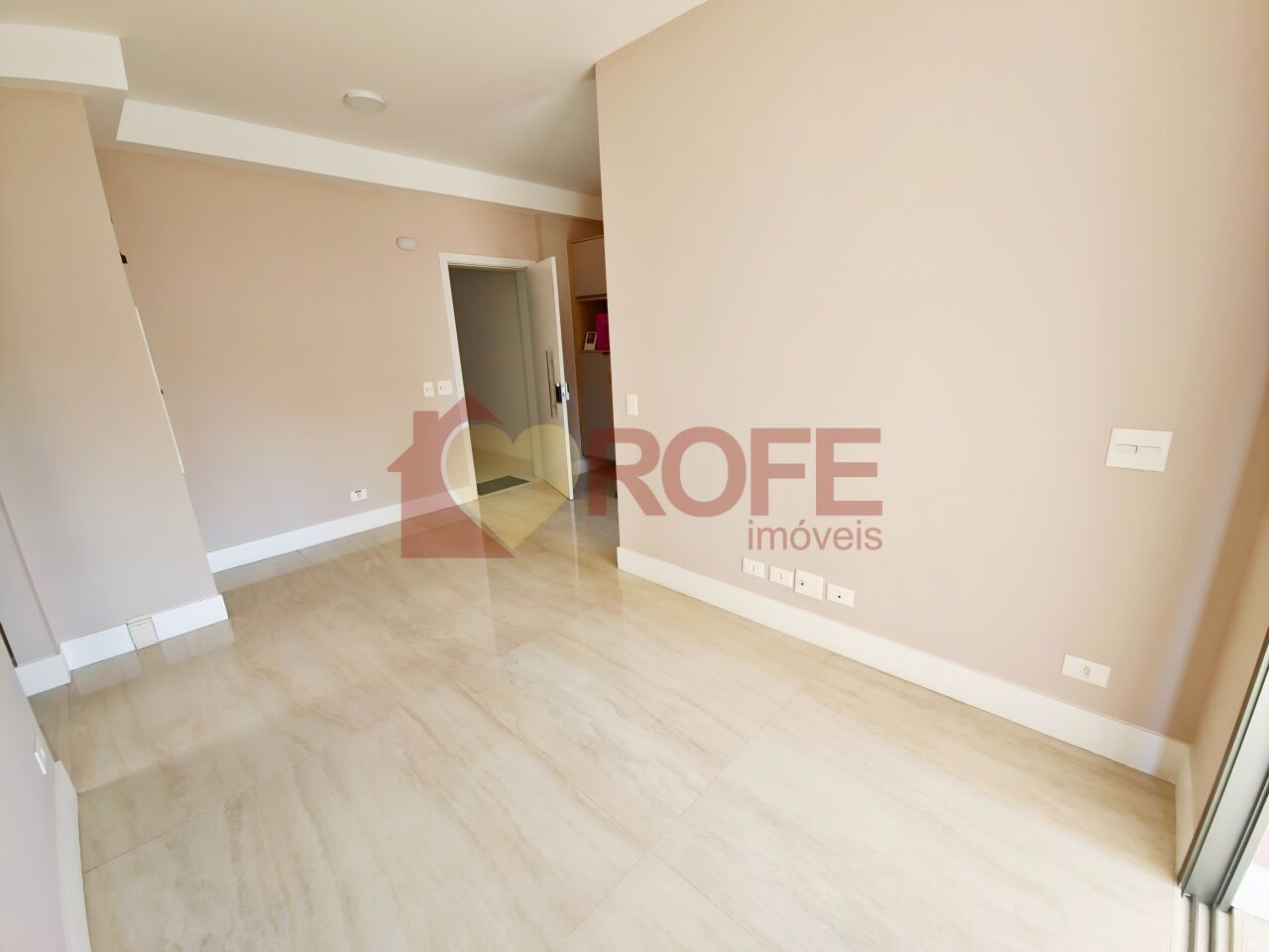 Foto 2 - RF50781