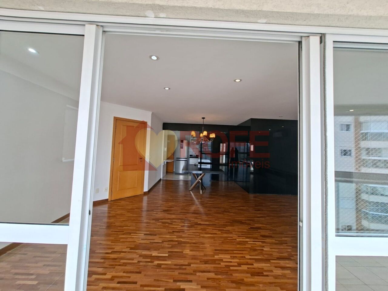 Foto 4 - RF51006