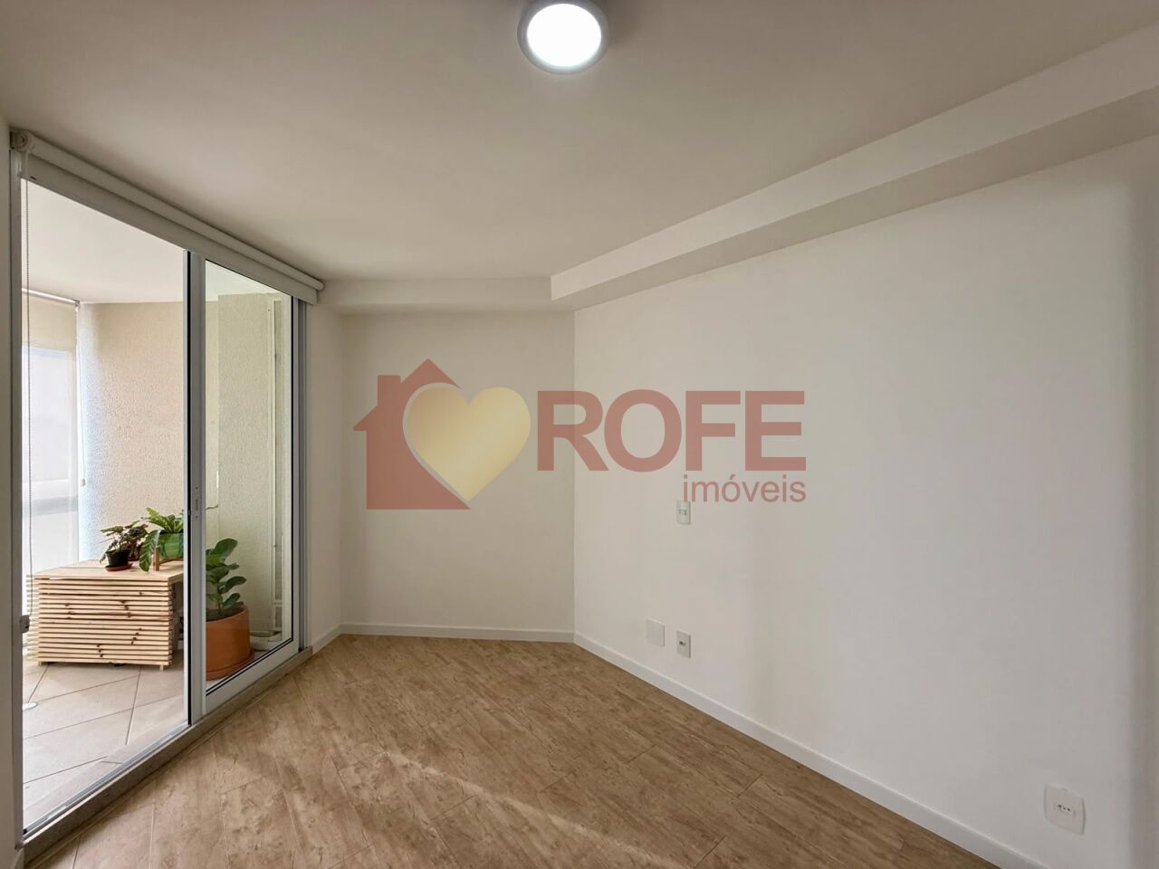 Foto 5 - RF51018