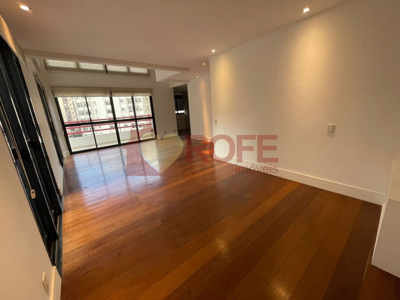 Foto 4 - RF51077