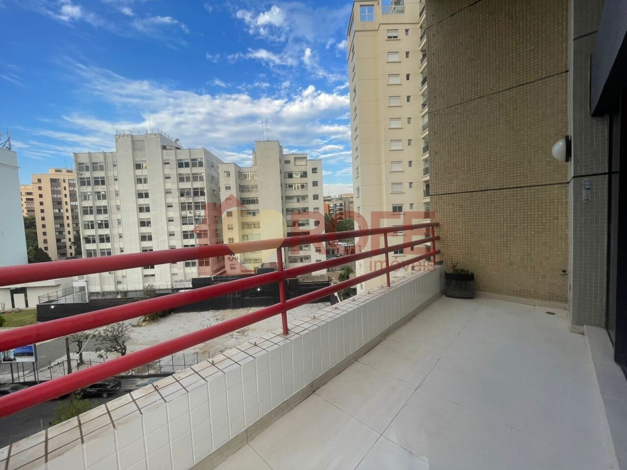 Foto 5 - RF51077