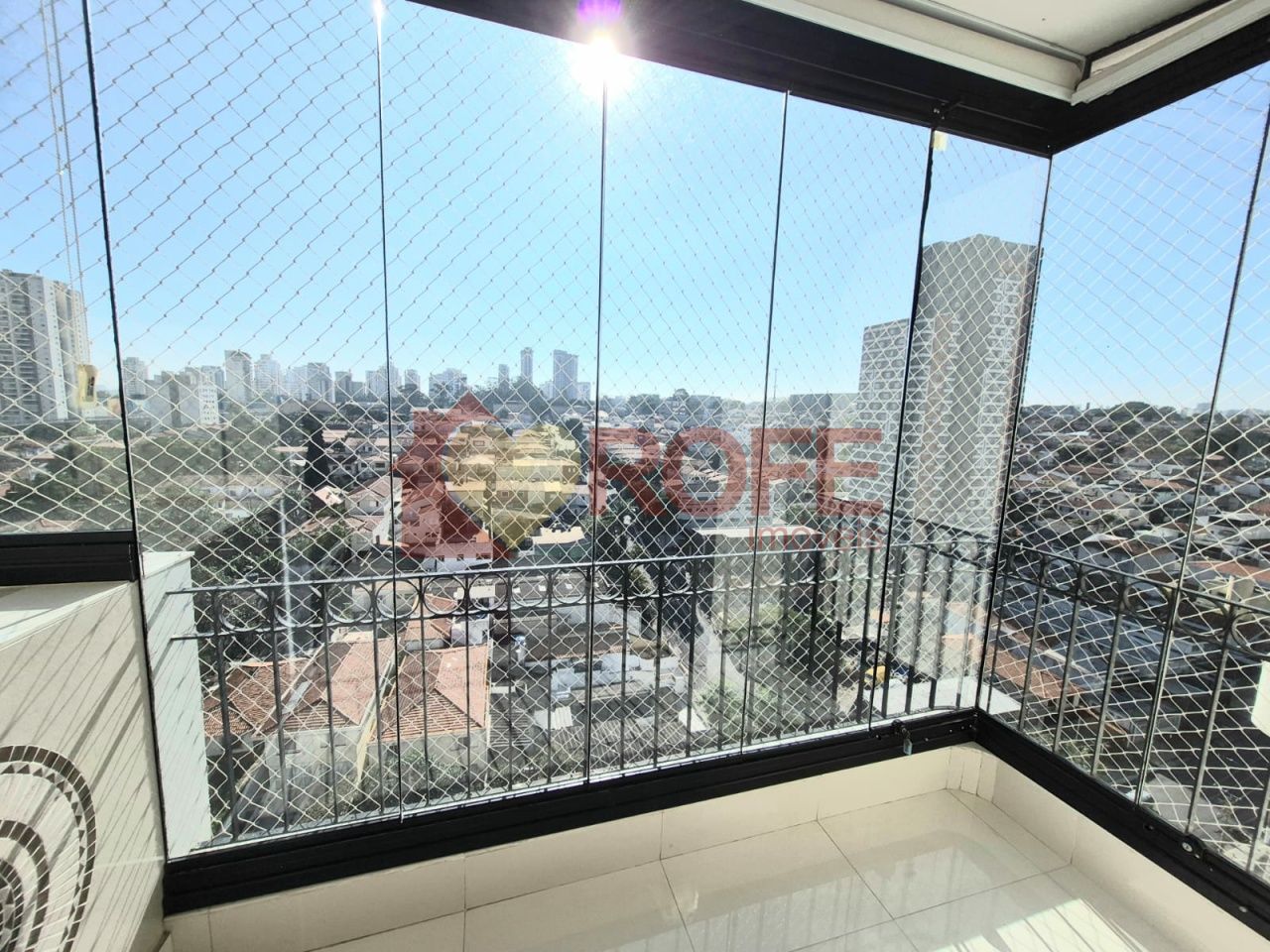 Foto 8 - RF523