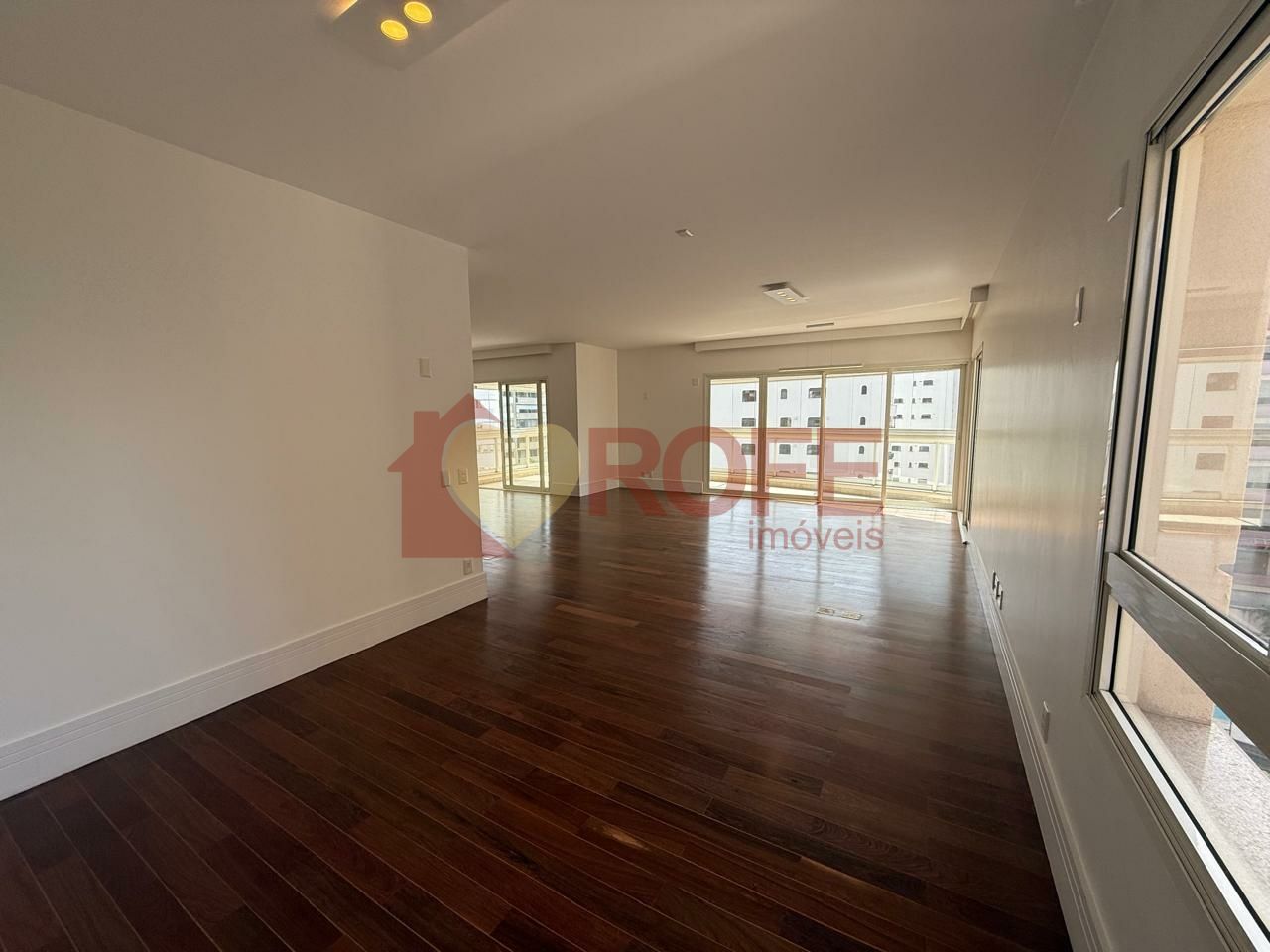 Foto 8 - RF5902