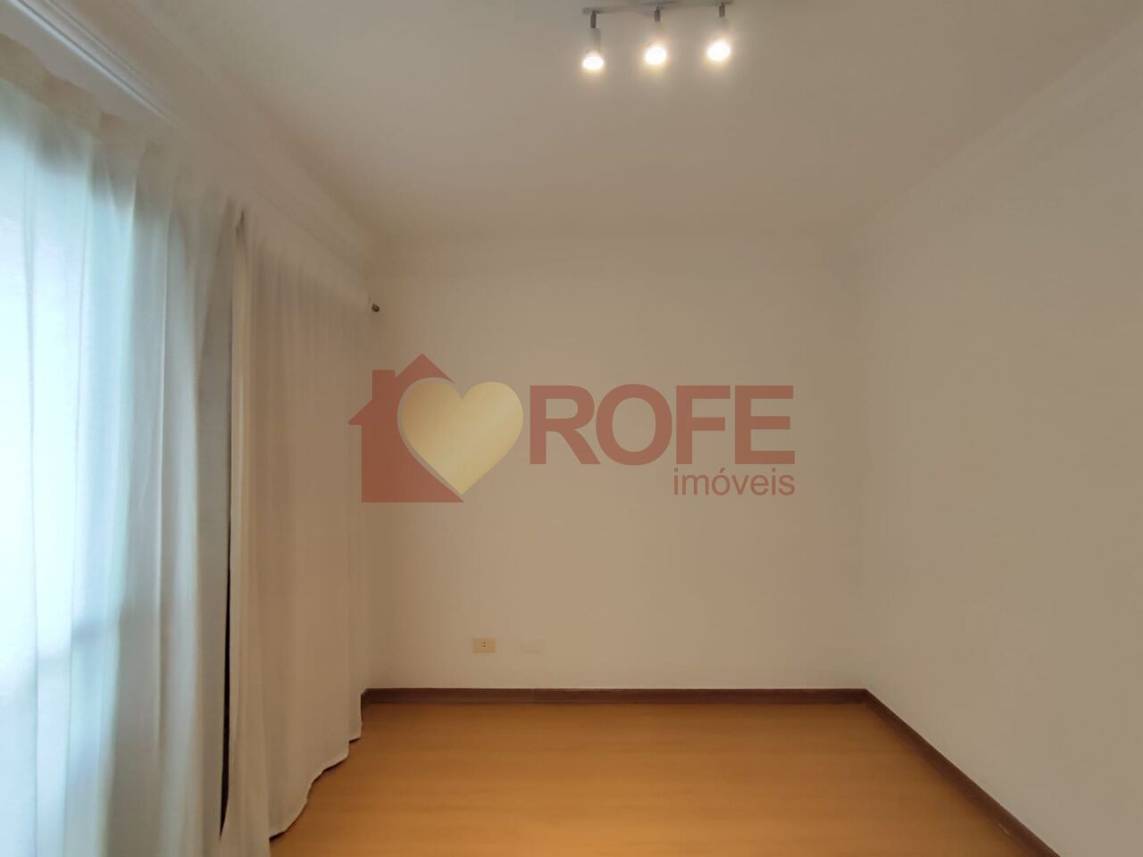 Foto 22 - RF6560