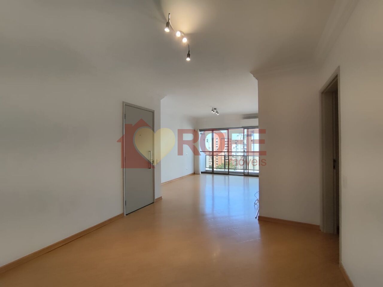 Foto 4 - RF6560