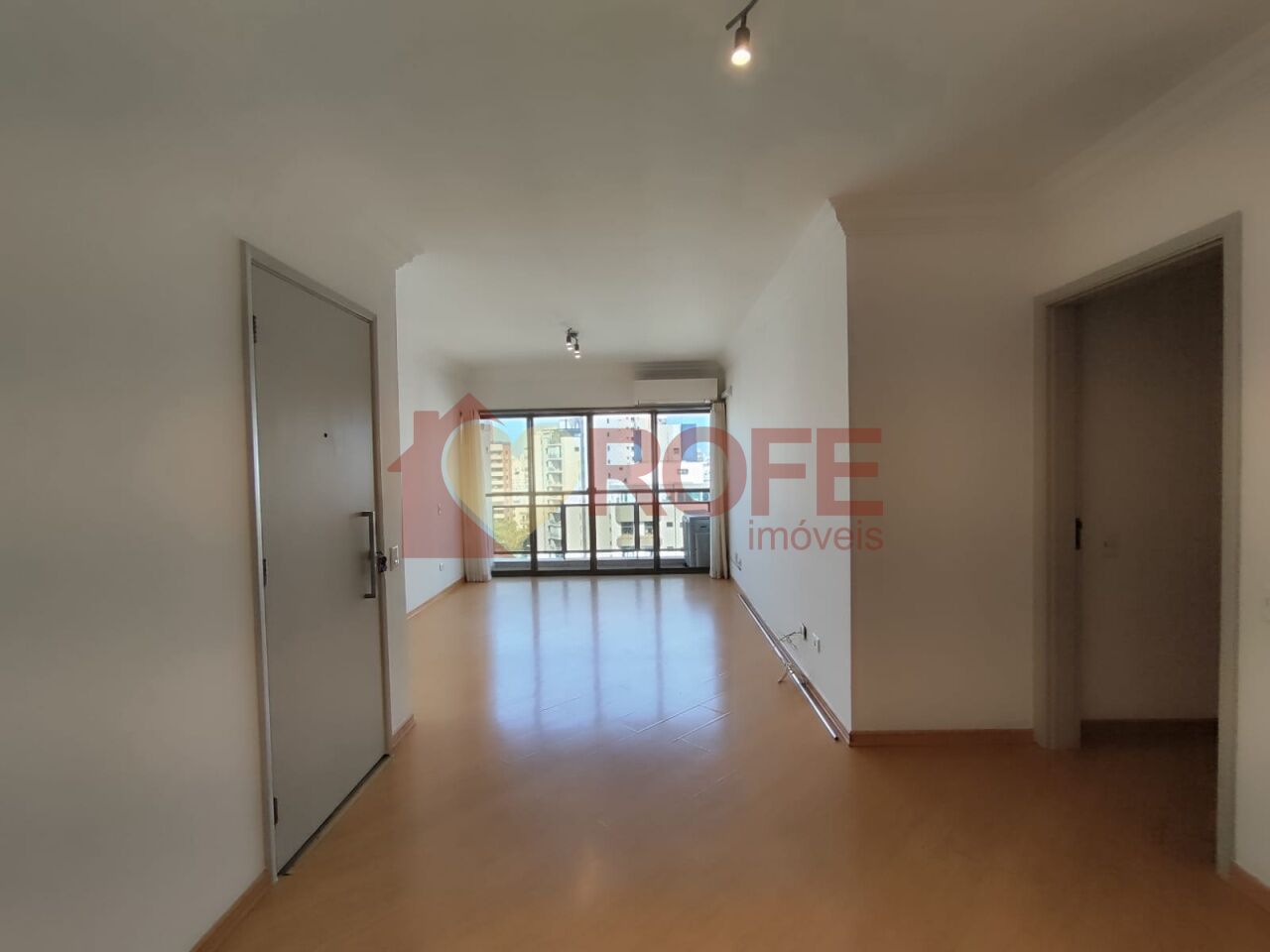 Foto 3 - RF6560