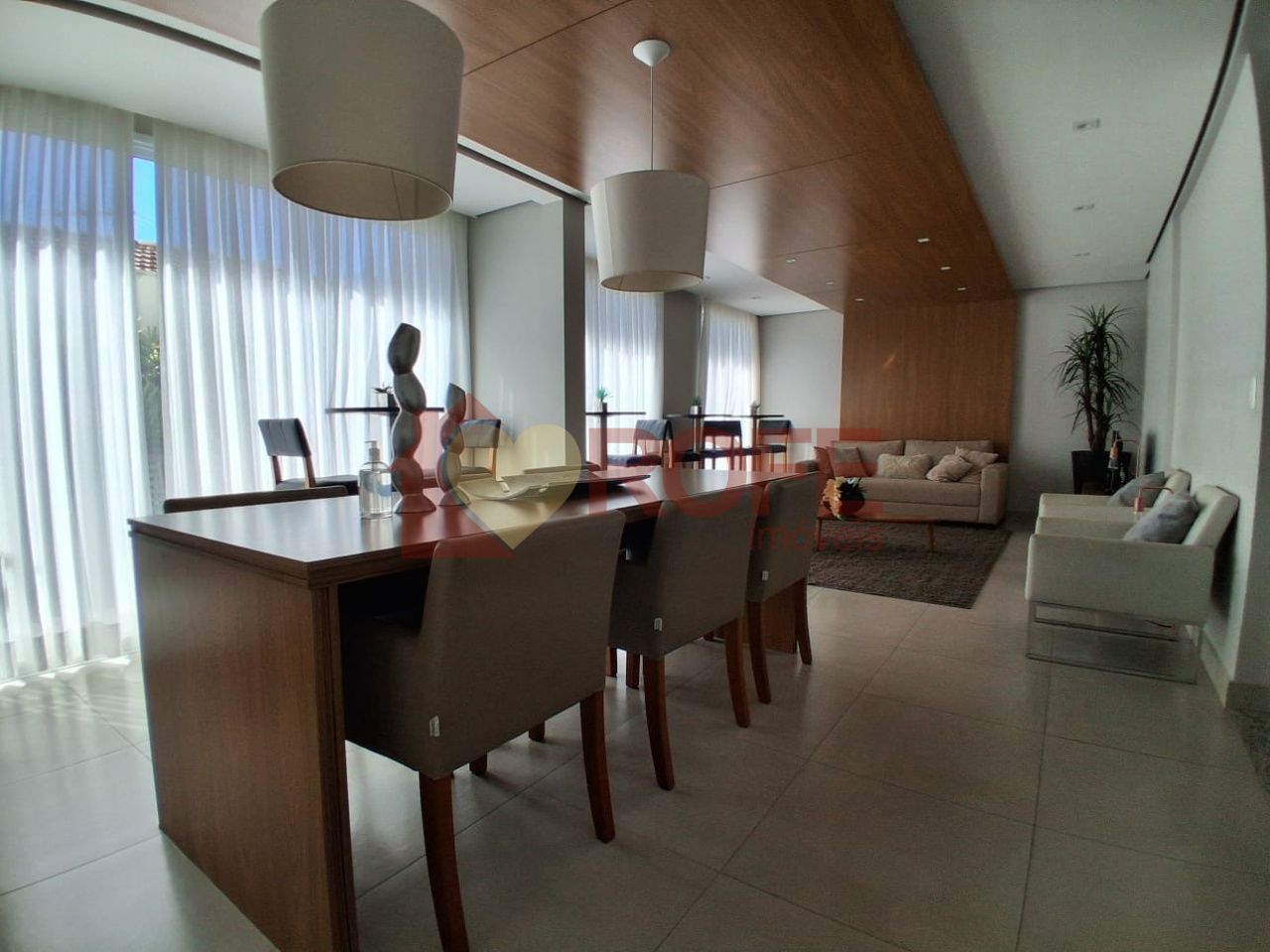 Foto 14 - RF6782