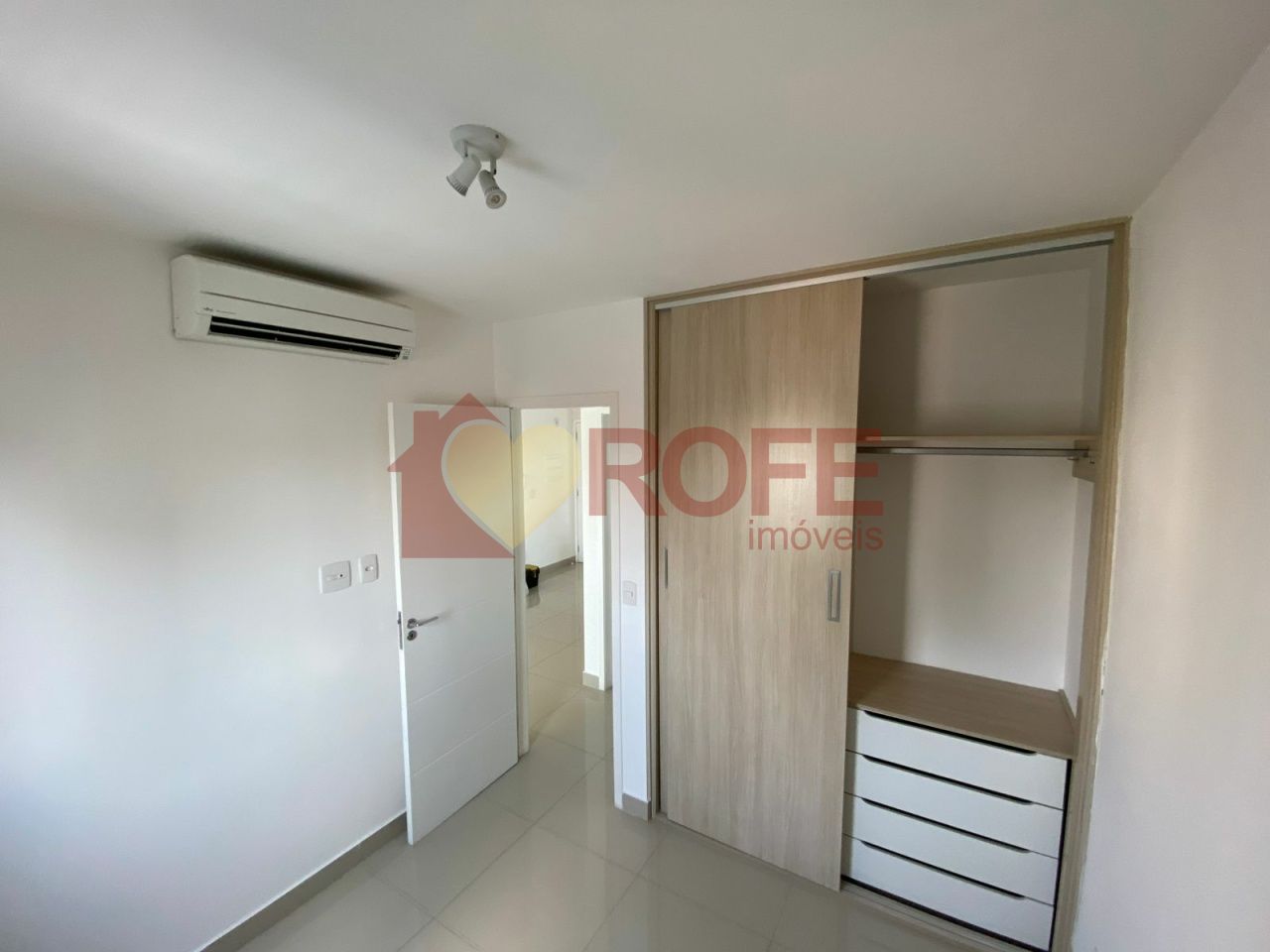 Foto 12 - RF8170