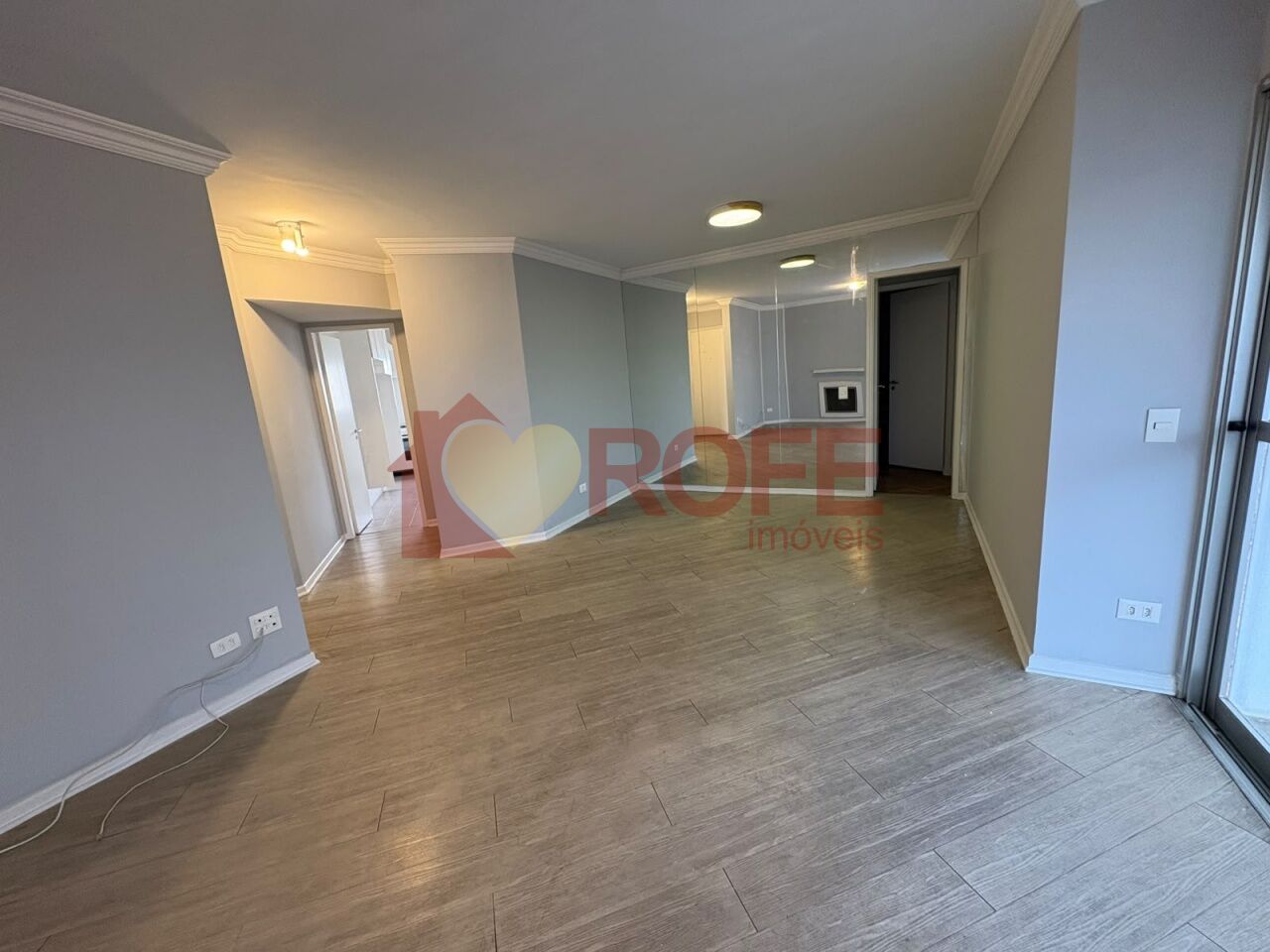 Foto 2 - RF8484