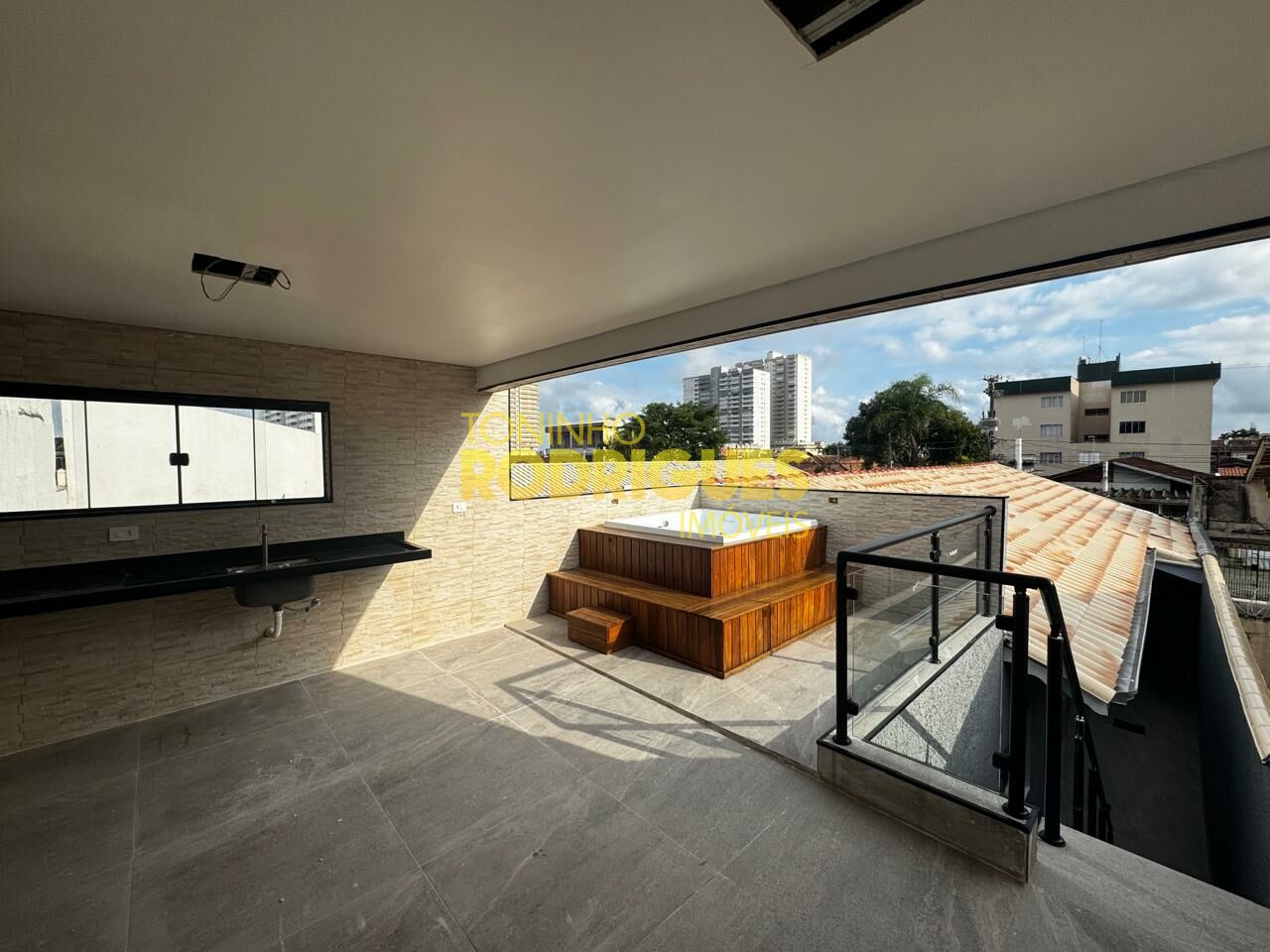 Casa Térrea para Venda - Caiçara